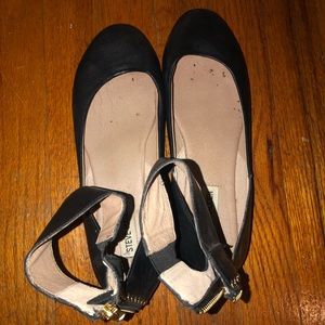 Steven Madden black flats